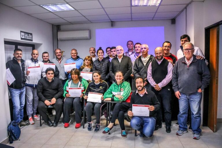 Finalizo el curso de gestión deportiva