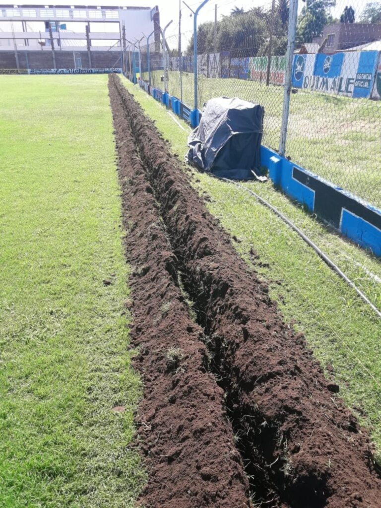 Iniciamos trabajos zanjeo riego automatico
