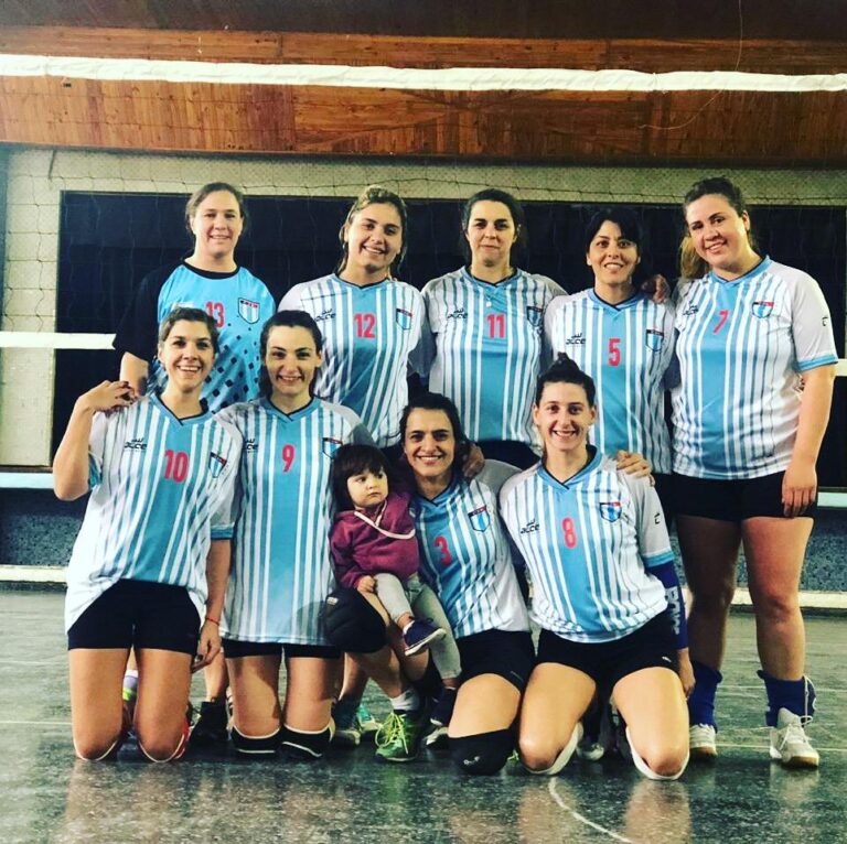 Volvió el vóley femenino adultos al club