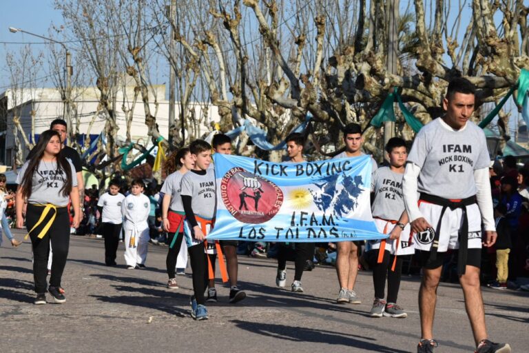Desfile kickboxing