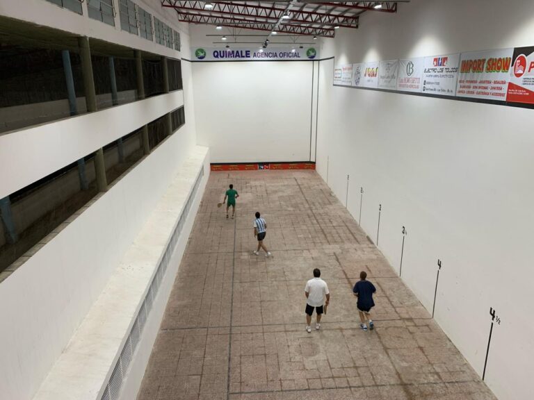 Primer partido inauguración cancha de paleta